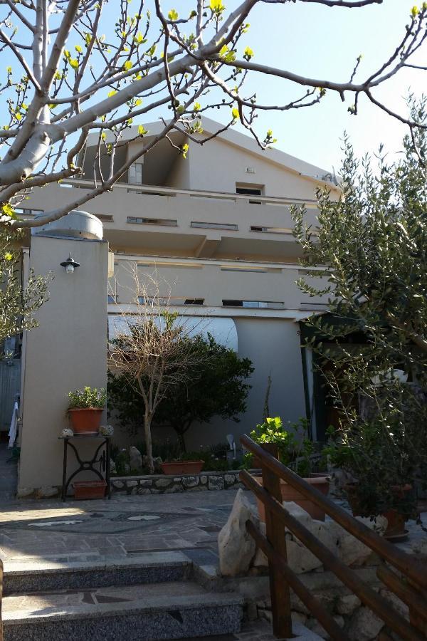 Apartments With A Parking Space Kolan, Pag - 16482 Exterior foto